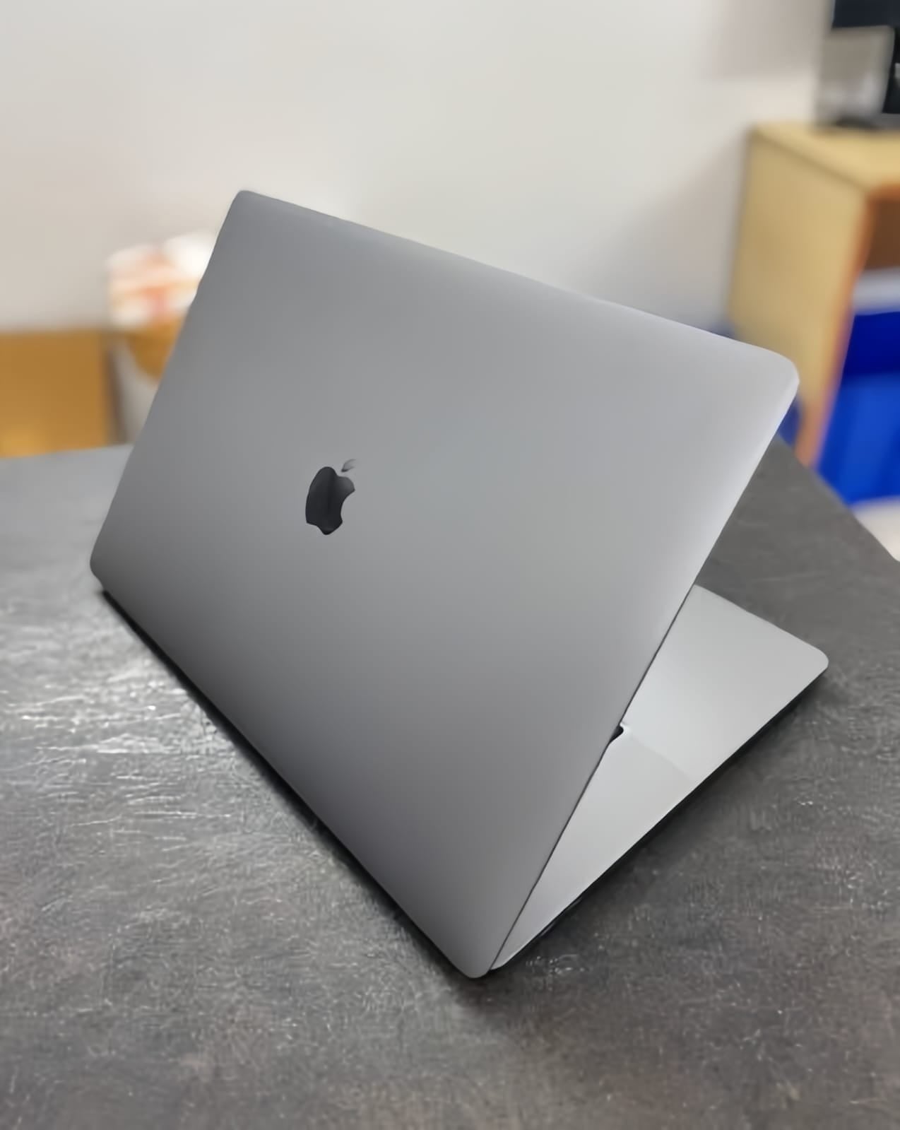 Apple MacBook Pro